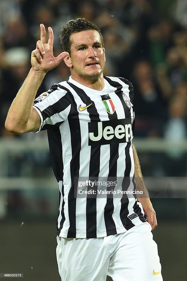 Padoin festeggia un gol in bianconero. (Photo by Valerio Pennicino/Getty Images) La tradizione continua: Padoin è il nuovo allenatore della Primavera della Juventus- immagine 4
