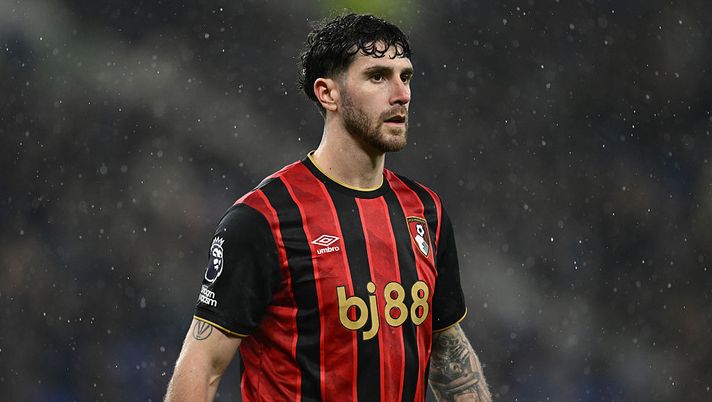LIVERPOOL, ENGLAND - FEBRUARY 10: Marcos Senesi of Bournemouth during the Premier League match between Everton and Bournemouth at Goodison Park on February 10, 2026 in Liverpool, England. (Photo by Gareth Copley/Getty Images) Ex obiettivi: La Juventus segue Senesi, ma lui ha altre idee per l’estate - immagine 1