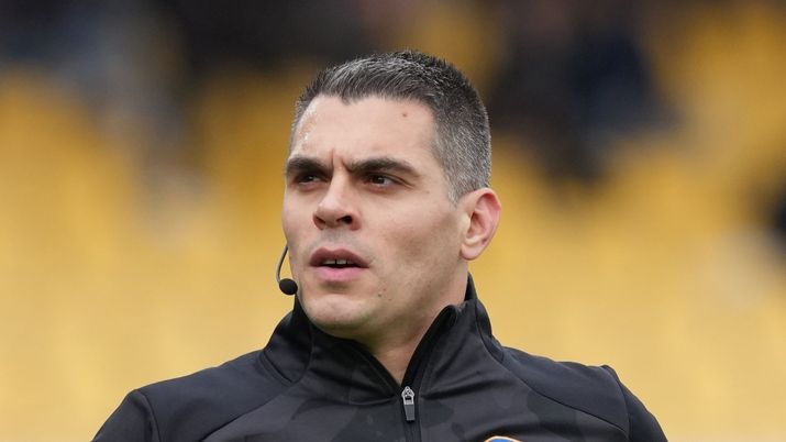 L'arbitro Simone Sozza della Sezione A.I.A. di Seregno (MB) | Serie A News (Getty Images) Genoa-Milan, arbitra Sozza: ecco chi ci sarà al VAR e i precedenti con i rossoneri
