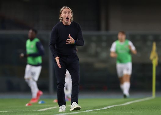 VERONA, ITALY - APRIL 28: Cagliari manager Davide Nicola reacts during the Serie A match between Verona and Cagliari at Stadio Marcantonio Bentegodi on April 28, 2025 in Verona, Italy. (Photo by Timothy Rogers/Getty Images) hellas-verona-cagliari-nicola-dichiarazioni-dazn-post-partita-risultato-serie-a