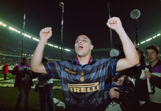 Ronaldo ai tempi dell'Inter. (Foto di Ben Radford/Allsport/Getty Images/Hulton Archive) Ronaldo Inter Barcellona