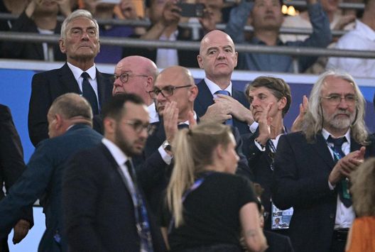 Mondiale per Club, flop biglietti: “Infantino non ha voluto sentire ragioni. Preoccupati per…” Mondiale per Club, flop biglietti: “Infantino non ha voluto sentire ragioni. Preoccupati per…” - immagine 1