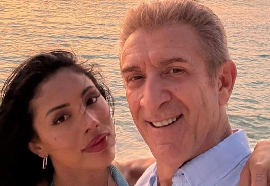 Ezio Greggio ufficializza la sua nuova storia d’amore con la food blogger colombiana Ezio Greggio ufficializza la sua nuova storia d’amore con la food blogger colombiana - immagine 1