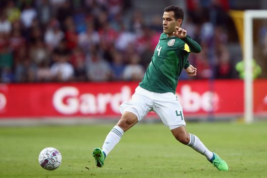 Rafa Marquez, in azione con la maglia del Messico (Foto di Alex Grimm/Getty Images) Il Messico guarda già al futuro: Rafa Marquez nuovo Ct dopo il Mondiale 2026- immagine 2