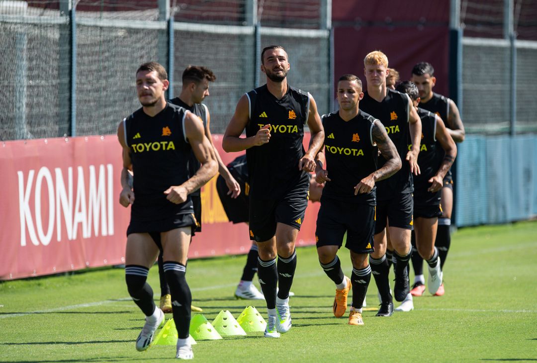 Roma, l’allenamento a tre giorni dall’esordio con la Salernitana – FOTO GALLERY - immagine 16