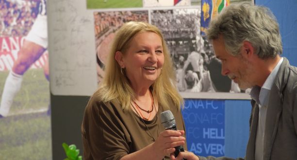Kety Mazzi - Foto Stefano Valentino Il libro di Piero Fanna sui campioni del Verona, le immagini della serata al Bentegodi- immagine 3