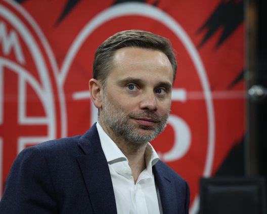 quanto-guadagnano-i-giocatori-del-milan-monte-ingaggi-aggiornato-al-2025-2026-rabiot-bennacer-transfermarkt-stipendio-elenco-rosa-squadra