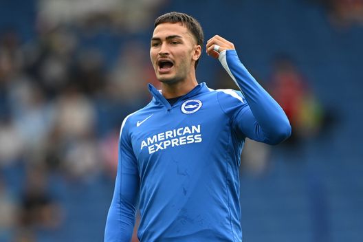 BRIGHTON, INGHILTERRA - 16 AGOSTO: Diego Coppola del Brighton durante il riscaldamento prima del match di Premier League all'Amex Stadium. (Photo by Mike Hewitt/Getty Images)