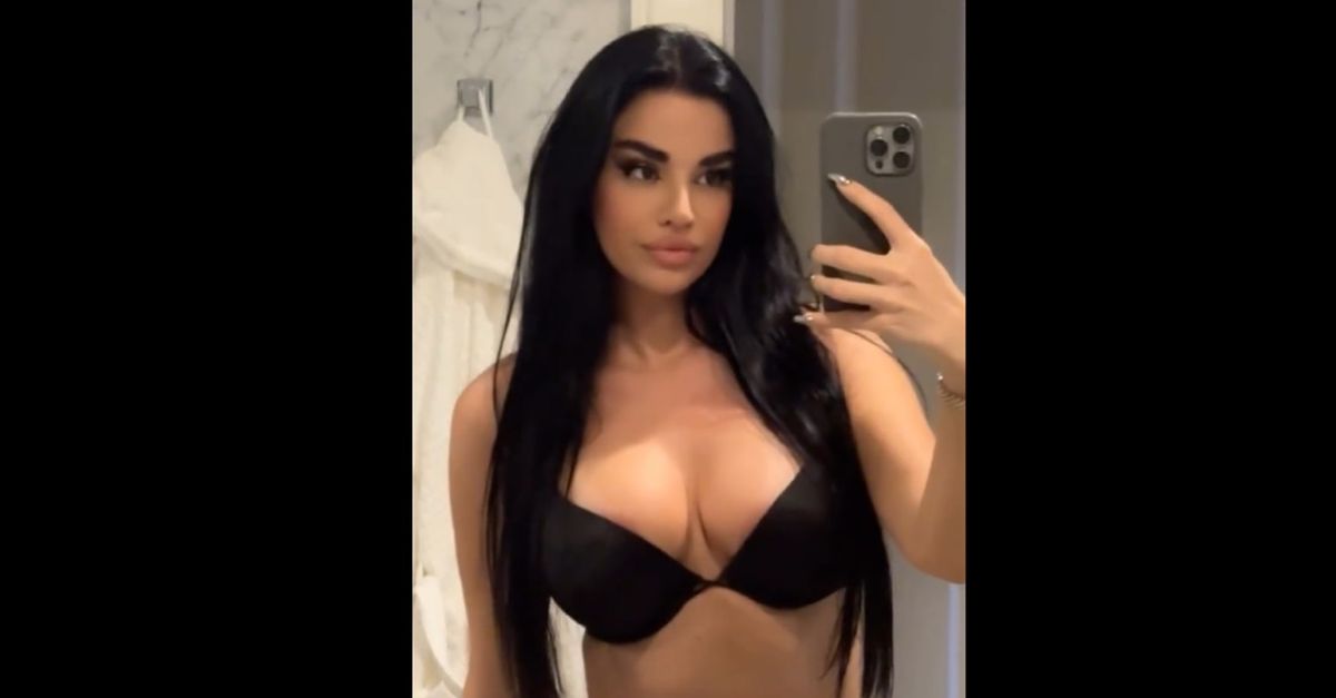 VIDEO / Ivana Knoll scatenata in bikini: Miss Croazia fa incetta di like