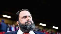 Crystal Palace, striscione dei tifosi contro Marinakis: la FA indaga per xenofobia