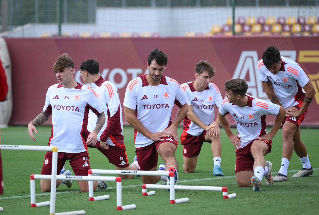 Roma, l’allenamento prima della partenza per la Svezia – FOTO GALLERY- immagine 1
