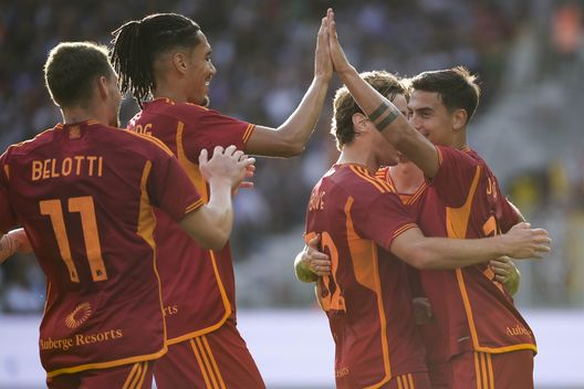 La Roma perde 2-1 con il Tolosa: in rete Dybala con una gemma su punizione- immagine 2