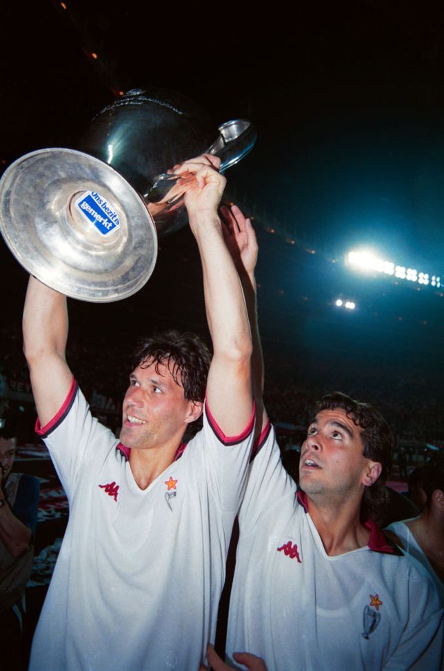(Foto di Simon Bruty/Allsport/Getty Images/Hulton Archive) Buon compleanno Marco van Basten, o meglio, fijne verjaardag Marco!