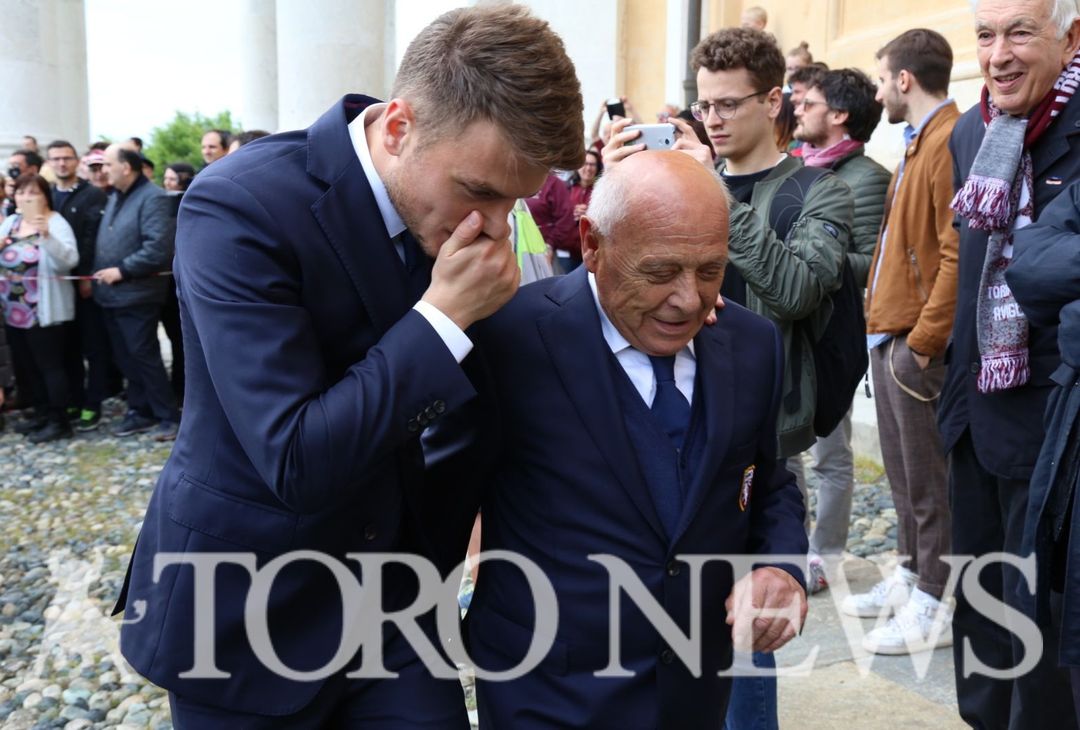 Fotogallery – Il 4 maggio del Torino a Superga - immagine 24