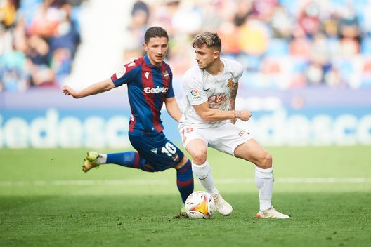Enis Bardhi quando giocava con il Levante (Photo by Aitor Alcalde/Getty Images) Macedonia del Nord-Belgio, dove giocano i convocati delle due squadre- immagine 2