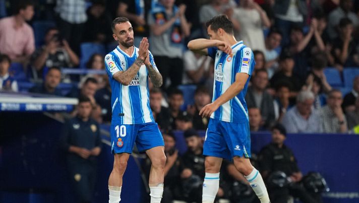 BARCELONA, SPAIN - JUNE 04: Sergi Darder of RCD Espanyol reacts after being substituted during the LaLiga Santander match between RCD Espanyol and UD Almeria at RCDE Stadium on June 04, 2023 in Barcelona, Spain. (Photo by Alex Caparros/Getty Images) Darder al Barcellona? Non è utopia