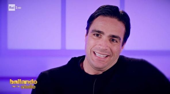 rai1  Ballando, a sorpresa Matri sul palco con la Nargi: “Sono geloso, ma qui no. Con lei il cliché…”- immagine 2