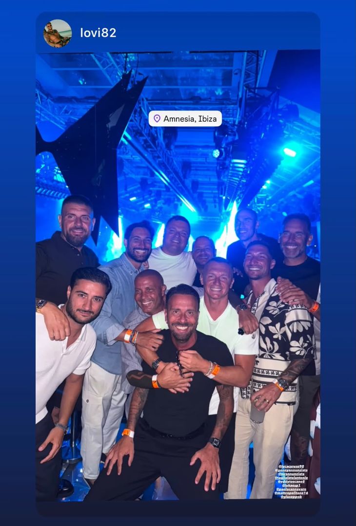 Le vacanze di Politano a Ibiza prima dell’inizio della nuova stagione – LE FOTO - immagine 3