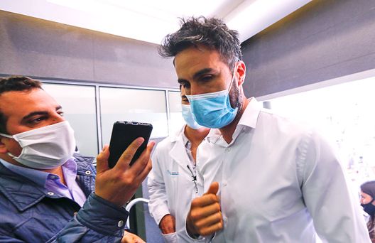 Leopoldo Luque, ex medico legale di Diego Maradona. Principale accusato per la morte del numero 10 (Photo by Marcos Brindicci/Getty Images) Morte Maradona, il nuovo tribunale argentino respinge la richiesta di ricusazione dei giudici- immagine 3