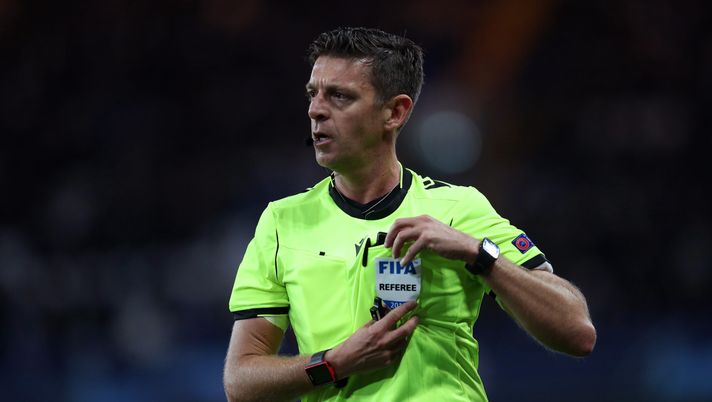 Parma-Cagliari, cambia tutto: AIA, l’arbitro Massimi blocca i blocchi di Valenti Parma-Cagliari, cambia tutto: AIA, l’arbitro Massimi blocca i blocchi di Valenti - immagine 1