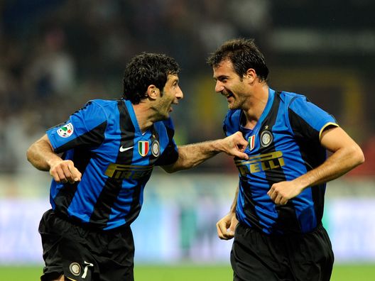 Inter, Luis Figo compie 53 anni: gli auguri del club nerazzurro- immagine 3