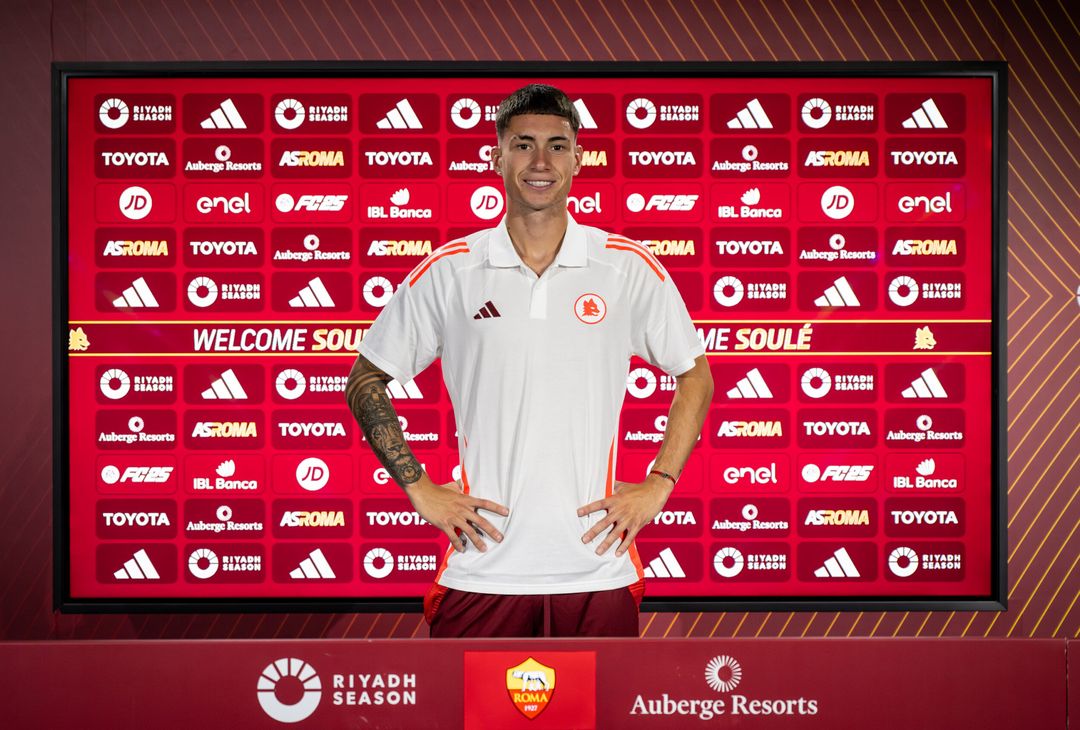 Roma, primo giorno a Trigoria di Mati Soulé – FOTO GALLERY - immagine 16