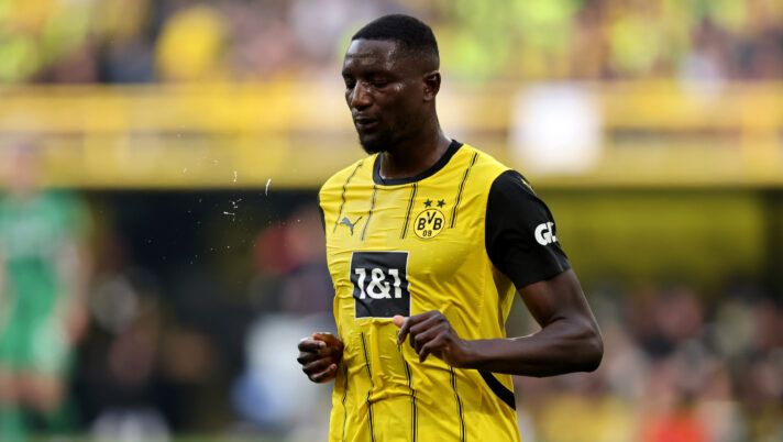 DORTMUND, GERMANY - APRIL 20: Serhou Guirassy of Dortmund looks on during the Bundesliga match between Borussia Dortmund and Borussia Mönchengladbach at Signal Iduna Park on April 20, 2025 in Dortmund, Germany. (Photo by Christof Koepsel/Getty Images) CorSport – Milan, da Guirassy a Retegui e Mitrovic: rebus attaccante per Allegri - immagine 1