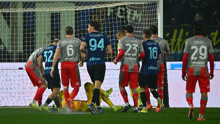 Repubblica – Petardo Cremonese-Inter, episodio non tollerabile. Quando è successo Lautaro… - immagine 1