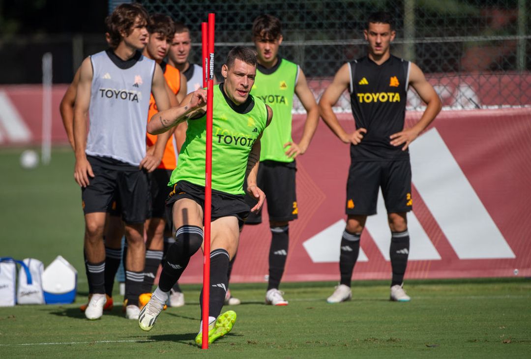 Roma, la ripresa degli allenamenti a Trigoria – FOTO GALLERY - immagine 12