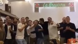 VIDEO Palermo, cena di gruppo: i rosanero si scatenano sulle note di Gigi D’Alessio