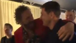 VIDEO / Jovanotti a Zanetti: “Tu sei la storia, la leggenda”, Javier gli porta il mate