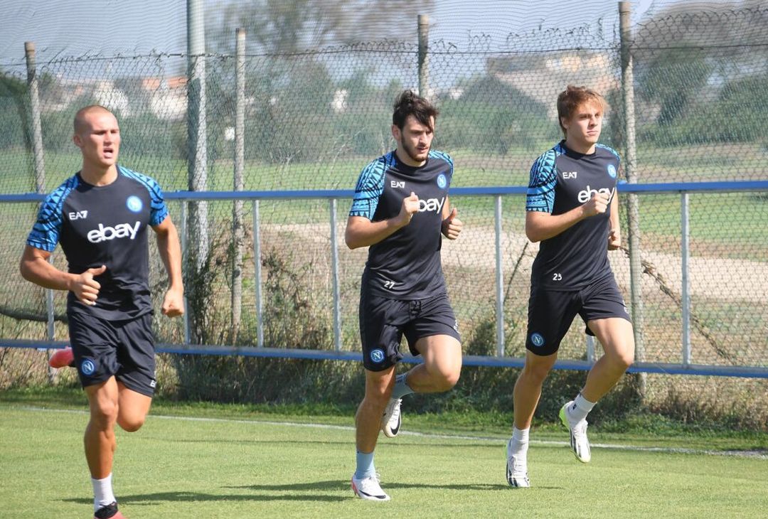 Il Napoli torna ad allenarsi a Castel Volturno dopo il giorno di riposo concesso da Garcia: le foto della seduta