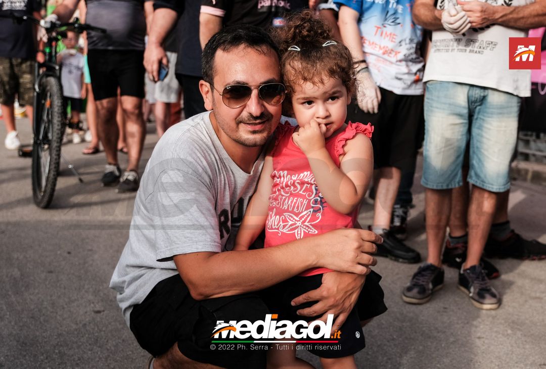 FOTO Palermo, le impronte rosa sul murales del ‘Renzo Barbera’ (Gallery) - immagine 64