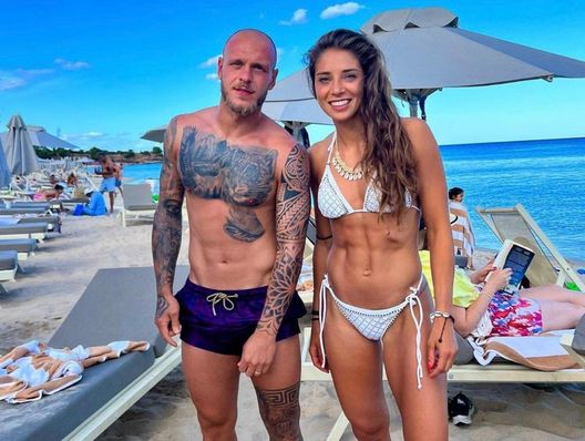 Eleonora Goldoni infiamma i social con Dimarco: tifosi sbizzarriti nei commenti Eleonora Goldoni infiamma i social con Dimarco: tifosi sbizzarriti nei commenti - immagine 1