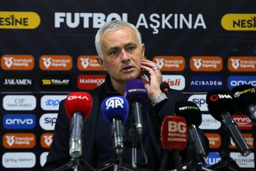 Il presidente del Fenerbahce: “Mourinho è noioso e pensa solo al calcio”. Ma lo difende e…- immagine 2