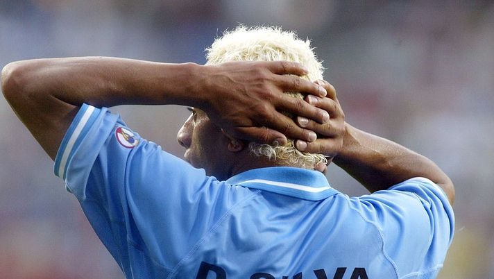 ULSAN, SOUTH KOREA - JUNE 01: WM 2002 in JAPAN und KOREA, Ulsan; GRUPPE A/URUGUAY - DAENEMARK (URU - DEN) 1:2; Dario SILVA/URU (Photo by Henri Szwarc/Bongarts/Getty Images) Darío Silva ripercorre il suo incidente in auto: “In quel momento volevo morire” - immagine 1