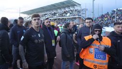 Napoli contestato, imprecazioni e cori di rabbia dei tifosi azzurri: la provocazione