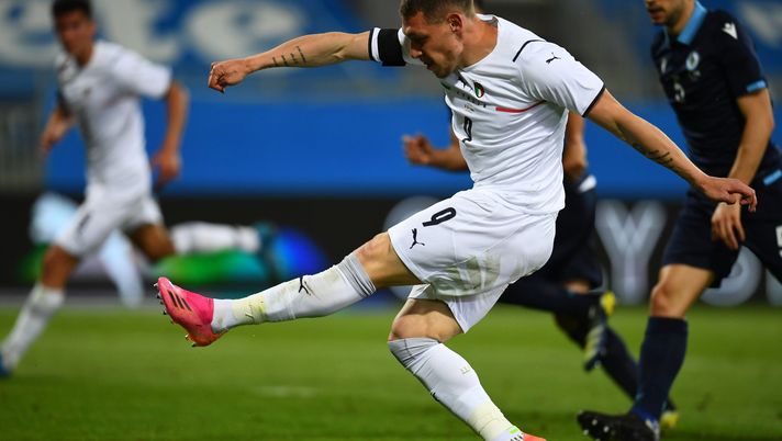Belotti scalda i motori in vista di EURO 2020: splendido gol in rovesciata - immagine 1
