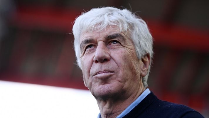 UDINE, ITALY - JANUARY 11: Gian Piero Gasperini, Head Coach of Atalanta, looks on prior to the Serie A match between Udinese and Atalanta at Stadio Friuli on January 11, 2025 in Udine, Italy. (Photo by Alessandro Sabattini/Getty Images) La Roma ricomincia dai suoi big: ecco le 10 certezze di Gasperini nella rosa - immagine 1