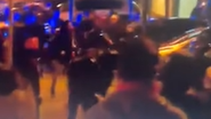 Nelle ore antecedenti a Benfica-Napoli, vi sarebbero stati alcuni scontri e disordini tra un gruppo ultras lusitano e alcuni tifosi azzurri. scontri benfica napoli