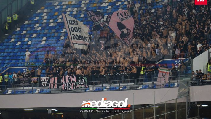 Napoli-Palermo, tifosi arrestati e daspati per un petardo portato allo stadio - immagine 1