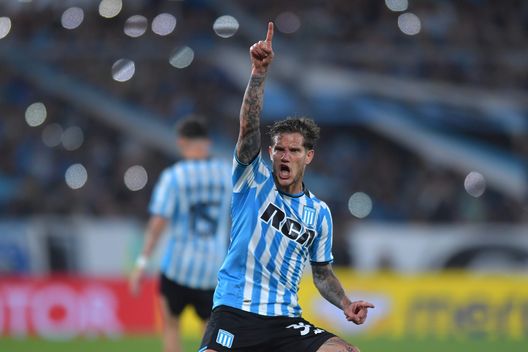 AVELLANEDA, ARGENTINA -26 SETTEMBRE: Bruno Zuculini del Racing Club. (Photo by Marcelo Endelli/Getty Images) “Mia moglie voleva uccidermi”: Zuculini salta le vacanze e segna col Racing- immagine 3