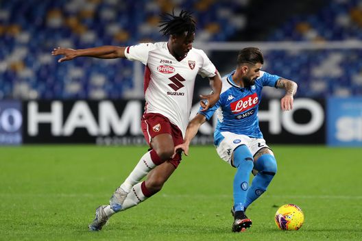 NAPLES, ITALY - FEBRUARY 29: Soualiho Meite of Torino FC vies with Elseid Hysaj of SSC Napoli during the Serie A match between SSC Napoli and Torino FC at Stadio San Paolo on February 29, 2020 in Naples, Italy. (Photo by Francesco Pecoraro/Getty Images)