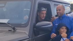 Mazzocchi si ferma a fine allenamento: foto e saluto con un piccolo tifoso