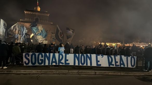 Lazio, lo striscione dei tifosi: “Sognare non è reato”- immagine 2