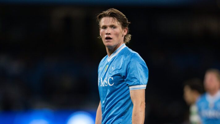 NAPLES, ITALY - OCTOBER 01: Scott Mctominay in action during the UEFA Champions League 2025/26 League Phase MD2 match between SSC Napoli and Sporting Clube de Portugal at Stadio Diego Armando Maradona on October 01, 2025 in Naples, Italy. (Photo by SSC NAPOLI/SSC NAPOLI via Getty Images) Napoli, l’idea di Conte per McTominay. La probabile formazione: Elmas, Lang, Hojlund… - immagine 1