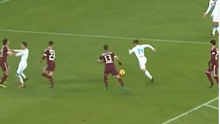 VIDEO Mertens, poker al Torino nel 2016: il ricordo dell’indimenticabile pallonetto VIDEO Mertens, poker al Torino nel 2016: il ricordo dell’indimenticabile pallonetto - immagine 1