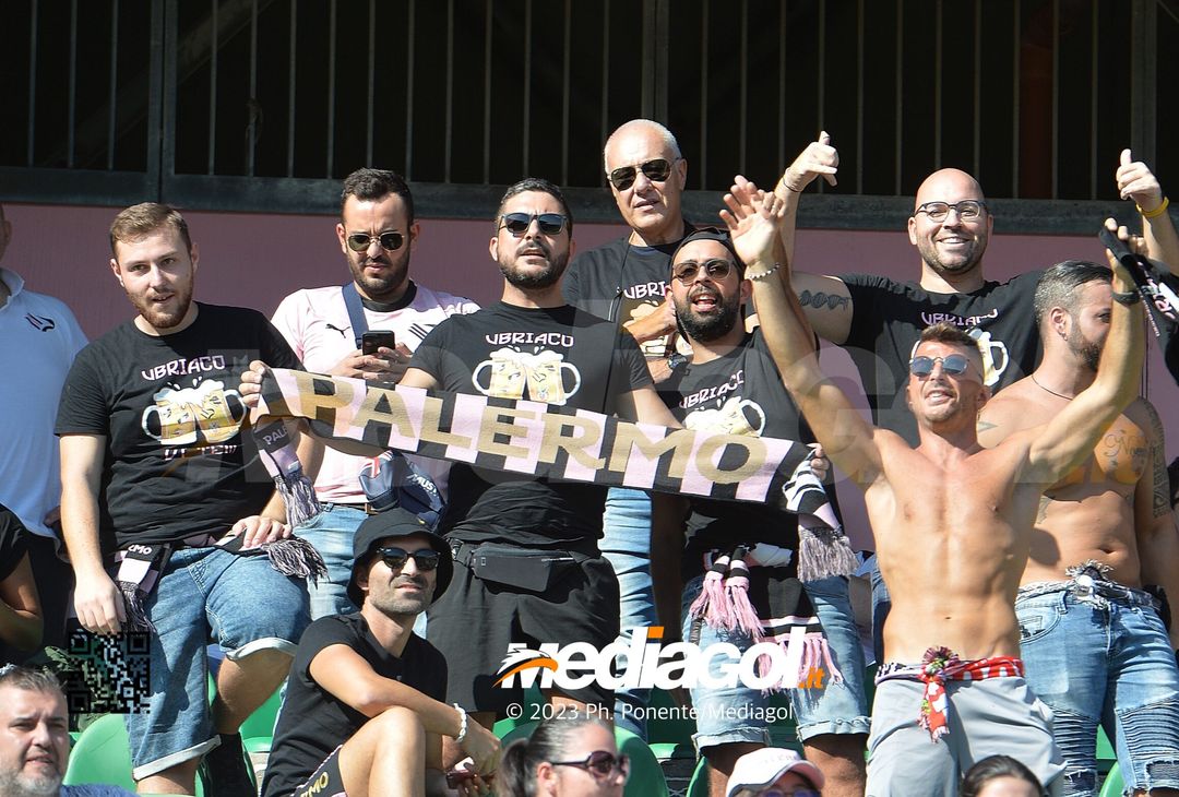FOTOTIFO Palermo-Sudtirol 2-1, gli scatti ai tifosi al “Renzo Barbera” (GALLERY) - immagine 33
