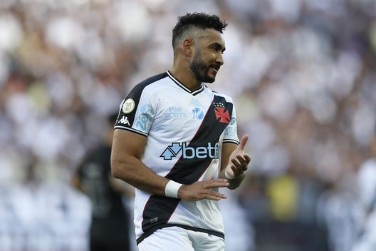 Dimitri Payet con la maglia del Vasco da Gama (Photo by Miguel Schincariol/Getty Images) Dimitri Payet incriminato in Brasile per violenza psicologica- immagine 2