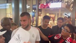 PAVLOVIC con i TIFOSI del MILAN. E uno: “Mi raccomando il DERBY”